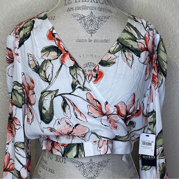 NWT Guess Karlotta Blushing Azalea Print Ivory Floral V-Neck Crop Top Blouse L - Picture 4 of 13
